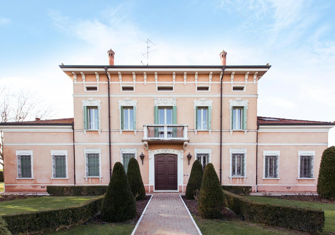 B&B Residence Il Ciliegio , Via Villa Superiore 93 Luzzara Suzzara Εξωτερικό φωτογραφία