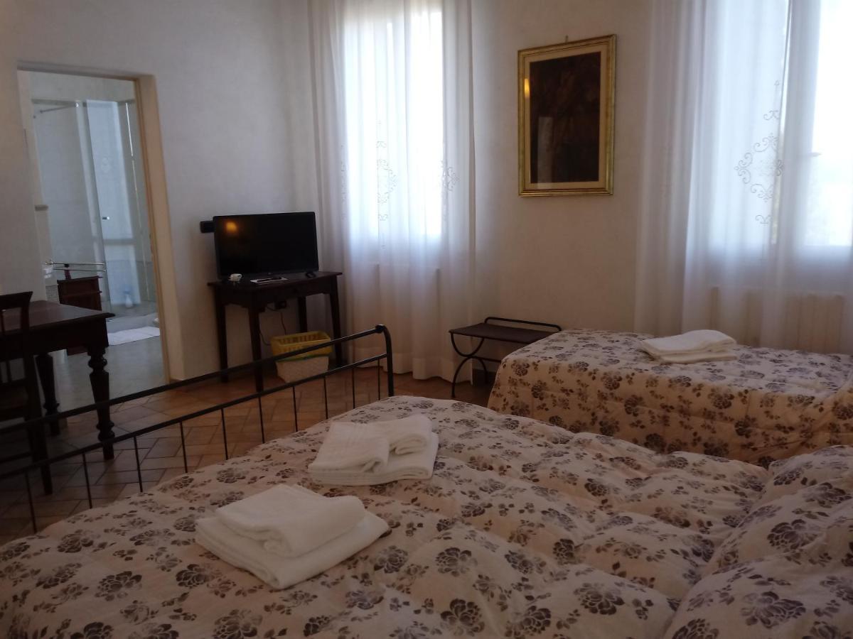 B&B Residence Il Ciliegio , Via Villa Superiore 93 Luzzara Suzzara Εξωτερικό φωτογραφία